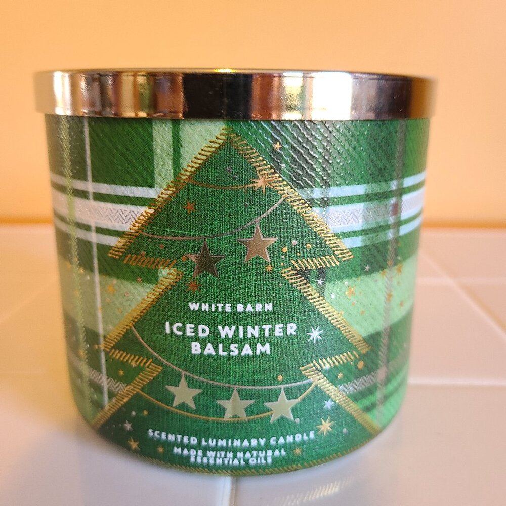 Bath & Body Works White Barn Candle 3 Wick, Iced Winter Balsam 14.5 oz, New